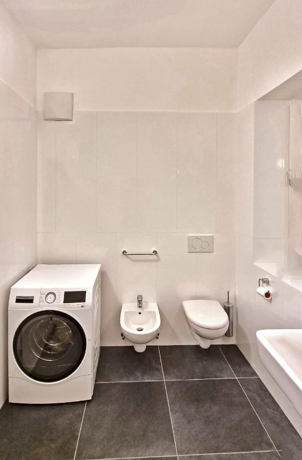 Rosa Apartment With Parking Historic City Center Merano Eksteriør billede