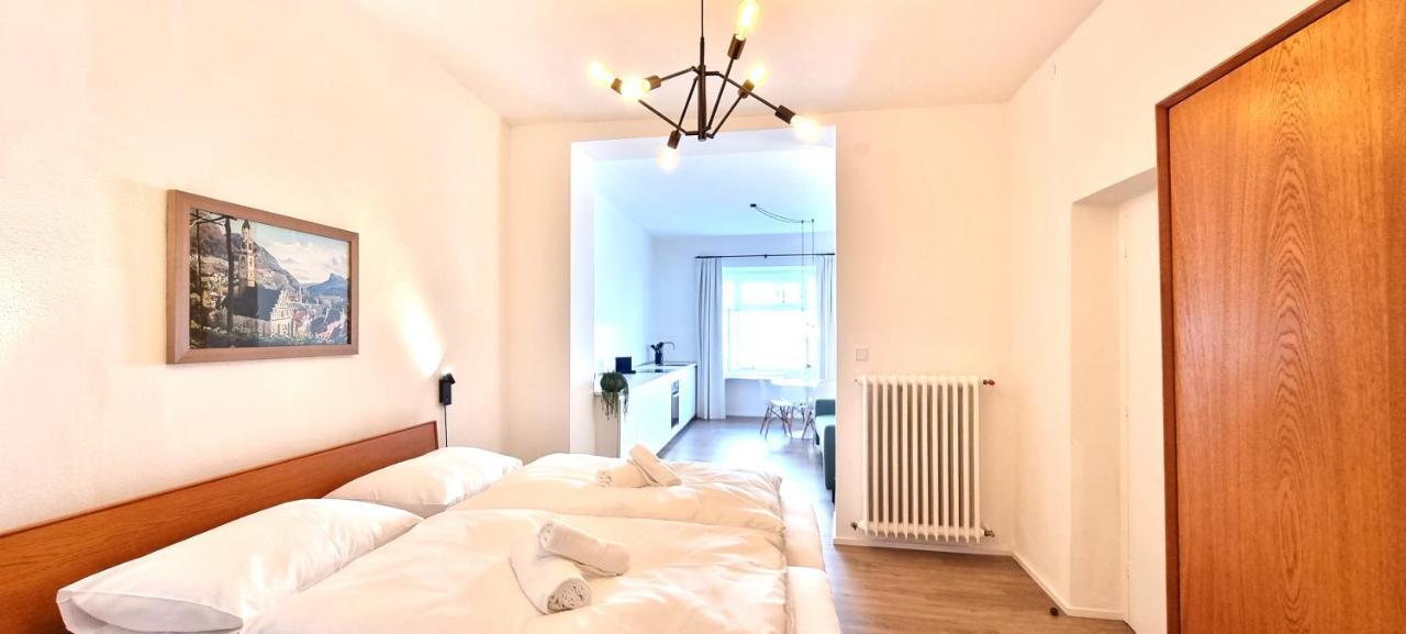 Rosa Apartment With Parking Historic City Center Merano Eksteriør billede